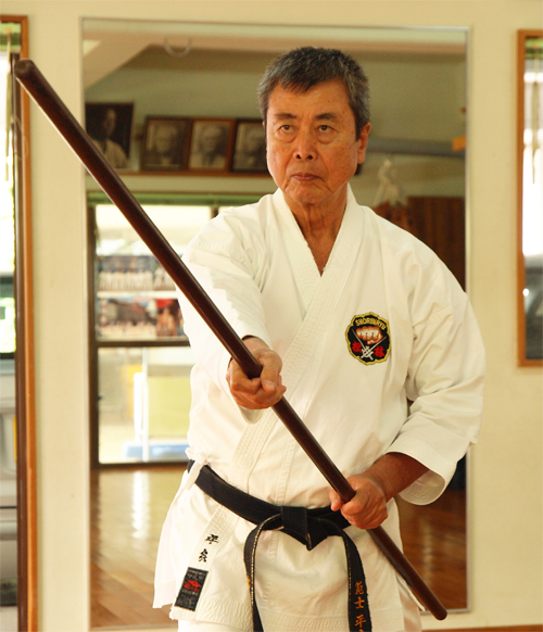 Taira Sensei mit Langstock